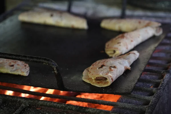 Tradycyjne Ręcznie Robione Meksykańskie Świeże Tortille — Zdjęcie stockowe