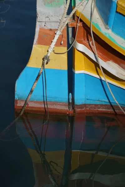 Malta Kleurrijke Geschilderde Vissersboot Marsaxlokk Haven — Stockfoto
