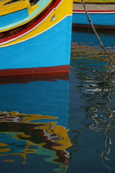 Malta Colorato Dipinto Barca Pesca Nel Porto Marsaxlokk — Foto Stock