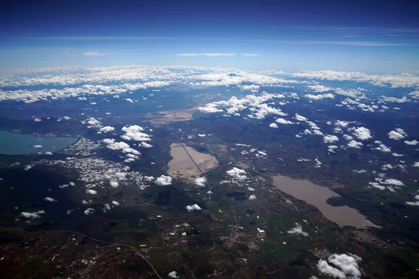来自墨西哥飞机的空中全景景观附近的瓜达拉哈拉雅利斯科湖 — 图库照片