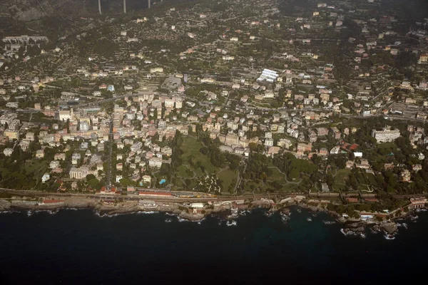 ジェノアイタリア航空機海岸からのパノラマ風景 — ストック写真