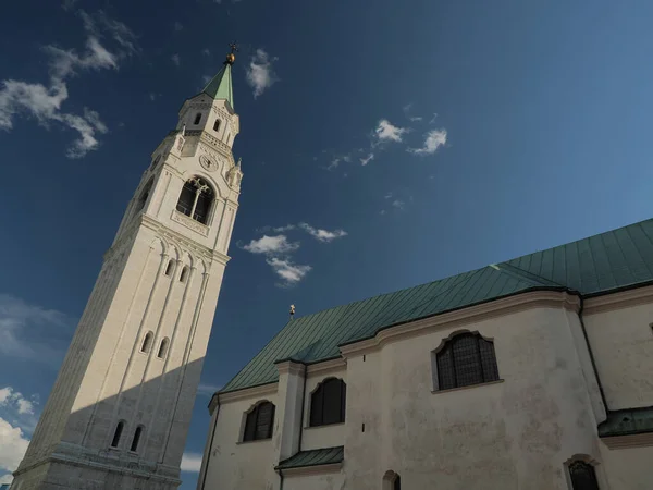 Cortina Ampezzo Dolomieten Witte Kerk Uitzicht — Stockfoto
