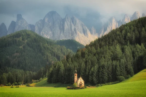 Ranui Kirche Südtirol Funes Tal Dolomiten Italien Blick — Stockfoto