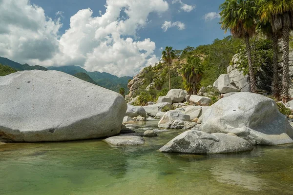 Rzeka Strumień Białe Kamienie San Dionisio Sierra Laguna Baja Kalifornia — Zdjęcie stockowe