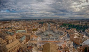 Aziz Peter Bazilika Roma manzarası çatıdan