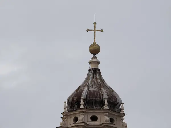 圣彼得大教堂 从屋顶上俯瞰 穹顶的细节 — 图库照片