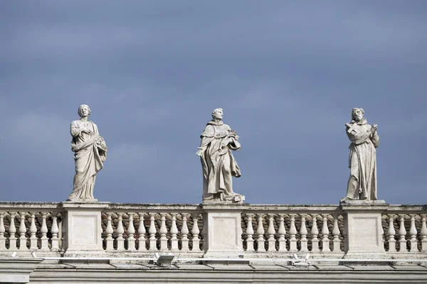 Святая Базилика Петра Римская Деталь Статуи Крыше Колонн — стоковое фото
