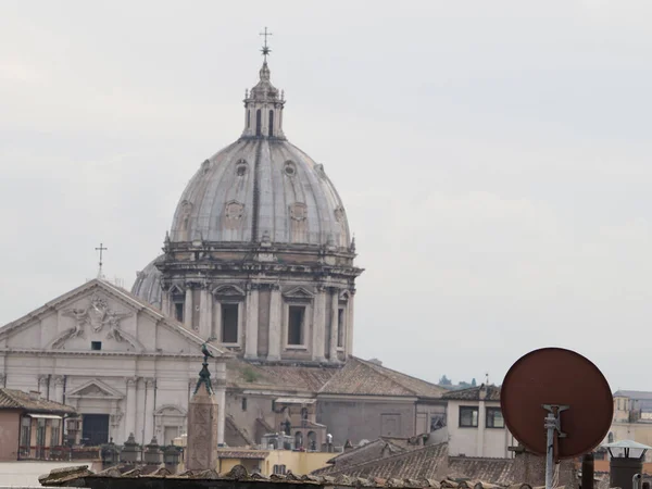 Крыша Римского Дома Купол Церкви Городской Пейзаж Вид Крышу Панорама — стоковое фото