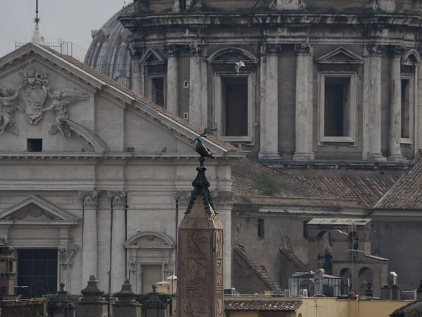 Крыша Дома Рима Купол Церкви Городской Пейзаж Вид Крышу Панорама — стоковое фото
