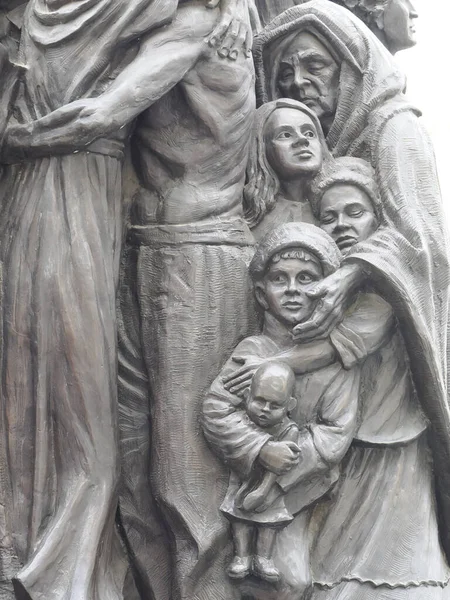 Roma Itália Novembro 2022 Monumento Homenagem Aos Migrantes Artista Escultor — Fotografia de Stock