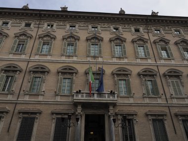 Palazzo madama senato Palazzo Mona: Roma 'daki tarihi bina, İtalya Cumhuriyeti Senatosu' nun merkezi.