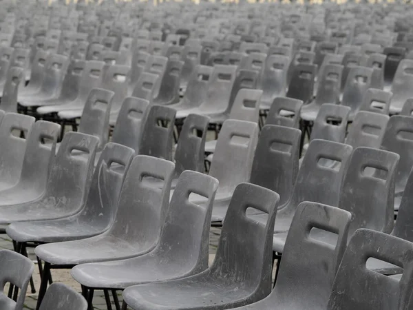 Muitas Cadeiras Antes Papa Francos Massa Santo Pedro Quadrado Cidade — Fotografia de Stock