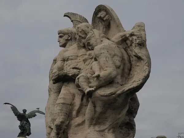 Estatua Del Puente Sant Angelo Durante Día Soleado Roma Italia —  Fotos de Stock