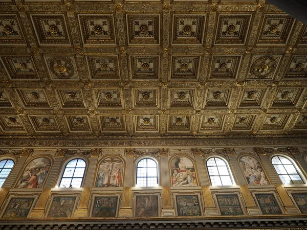 ローマ イタリア 2022年11月27日 イタリア ローマのサンタ マリア マッジョーレ大聖堂の内装と建築の詳細 — ストック写真