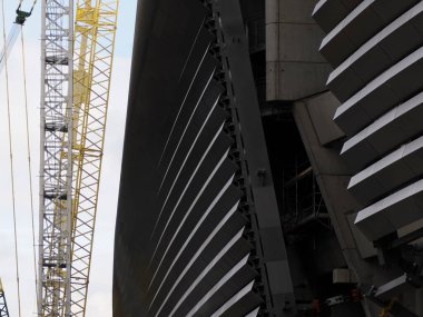 MADRID, İspanya - 16 Aralık 2022: Santiago Bernabeu Stadyumu, Real Madrid futbol stadyumu manzaralı yenileme çalışmaları