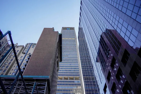 Нью Йорк Манхеттенські Хмарочоси Вид Вулиці Вершину Будівлі Сонячно Чистий — стокове фото