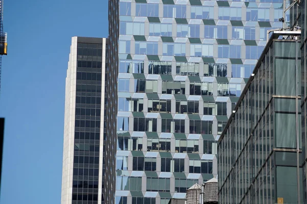 New York City Manhattan Skyskrabere Udsigt Fra Gaden Til Toppen - Stock-foto