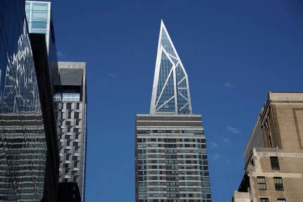 New York City Manhattan Wolkenkrabbers Uitzicht Vanaf Straat Naar Top — Stockfoto