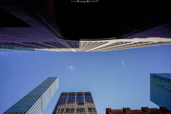 New York City Manhattan Skyscrapers View Street Top Building Sunny — 스톡 사진