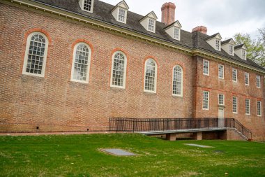 William ve Mary Üniversitesi 1693 yılında Williamsburg 'da kiralandı. Virginia ABD