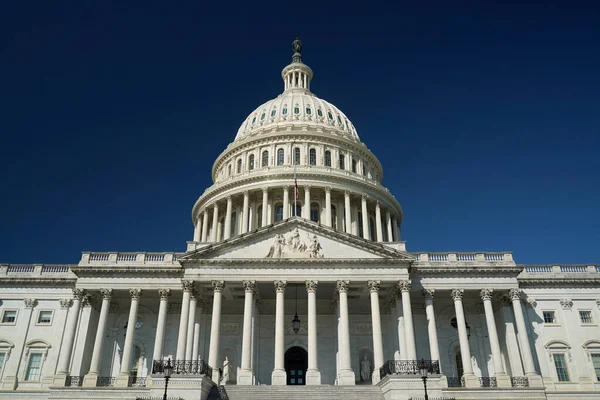Dettaglio Washington Capitol Sullo Sfondo Cielo Blu Profondo — Foto Stock