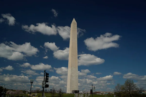 Stock image The washington dc monument detail on the deep blue sky background