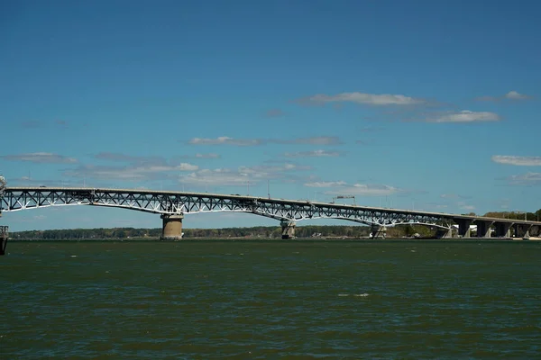 Rzeka York Plaża Yorktown Virginia Usa Widokiem Most Coleman Zatokę — Zdjęcie stockowe