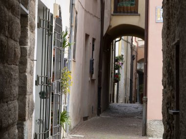 Eski Noli Ortaçağ Köyü Liguria İtalya 'sının dar sokakları