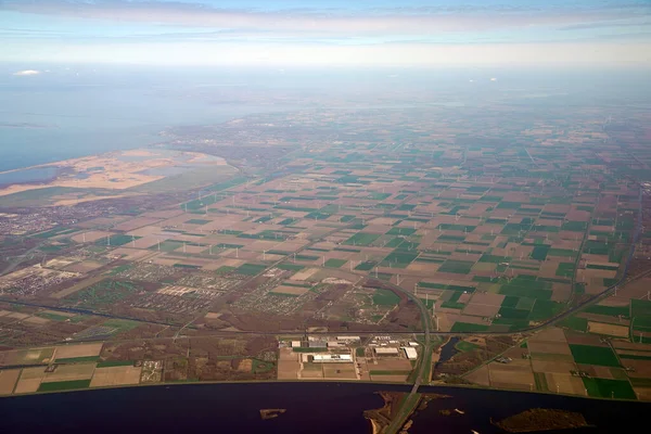 荷兰从飞机上俯瞰荷兰的全景 然后降落到阿姆斯特丹希波机场 — 图库照片