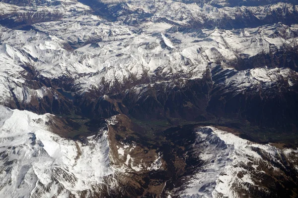 Uma Vista Aérea Das Montanhas Dos Alpes Suíça Alpes Suíços — Fotografia de Stock