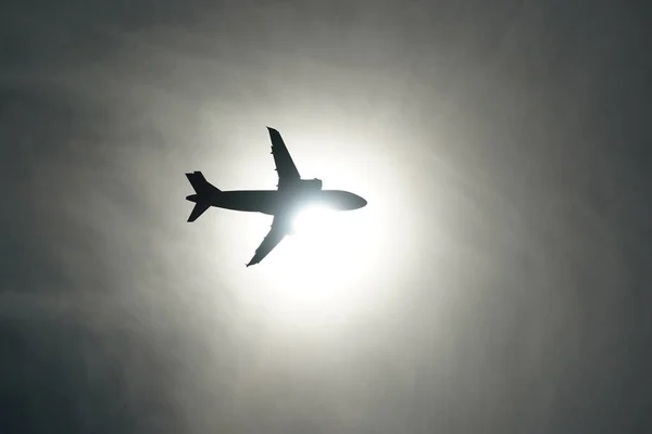 Jet Airplane Silhueta Céu Nuvem — Fotografia de Stock