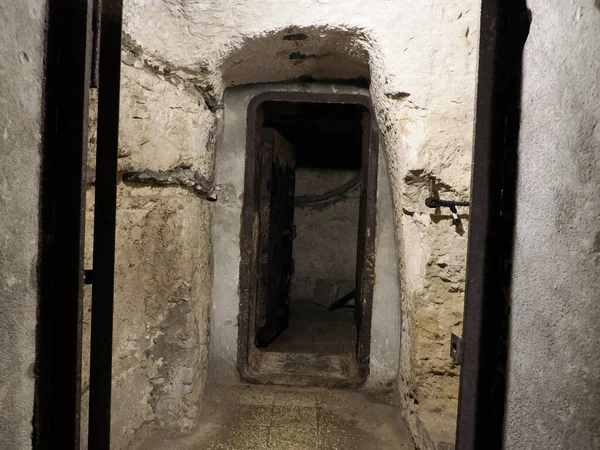 Catacombe Rifugio Antiaereo Guerra Mondiale Sotto Chiesa San Filippo Apostolo — Foto Stock