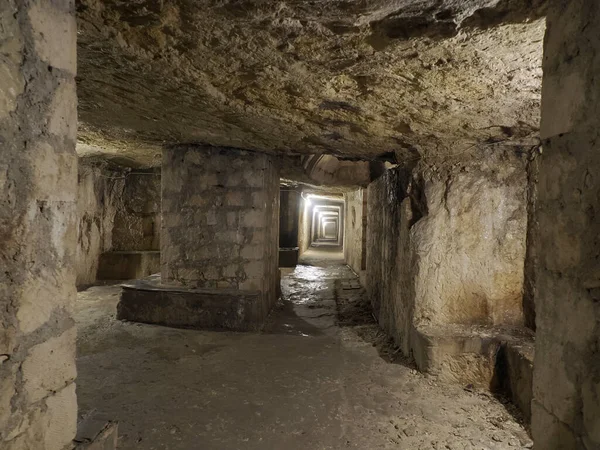 Catacombele Adăpostesc Războiul Mondial Sub Biserica San Filippo Apostolo Din Fotografie de stoc