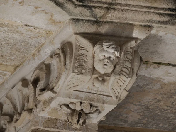 Balcon Sculpture Ortigia Syracuse Vieux Bâtiments Vue Sur Rue Jour — Photo