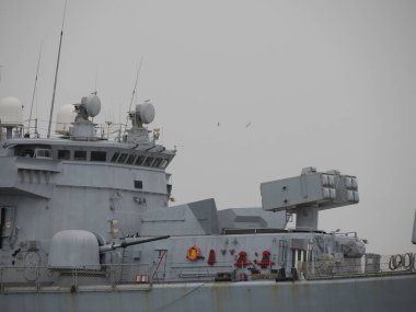 Rolling Airframe Füze ve top kruvazörlü modern savaş gemisinin ayrıntıları