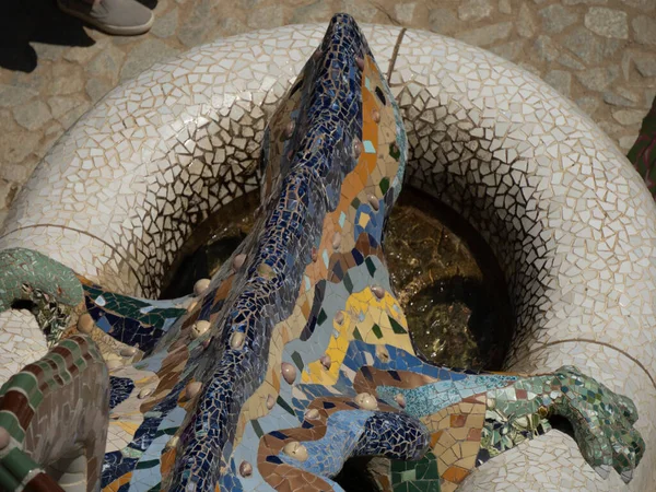 Gecko Mosaic Fountain Barcelona Park Guell Spain Gaudi Masterpiece — Stock Photo, Image