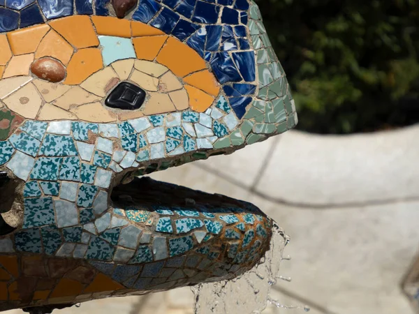 Gekkó Mozaik Szökőkút Barcelona Park Guell Spanyolország Gaudi Remekmű — Stock Fotó