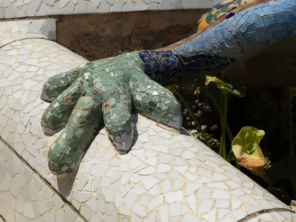 Gecko Mozaika Fontána Barcelonském Parku Guell Španělsko Gaudí Mistrovské Dílo — Stock fotografie