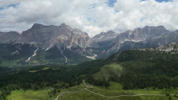 Αεροφωτογραφία Των Δολομιτών Άλπεων Κοντά Στο Alta Badia Περιοχή Trentino — Αρχείο Βίντεο