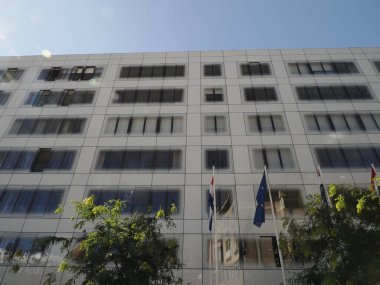 Avrupa meydanındaki modern bina modern Zagreb mimari kent binası
