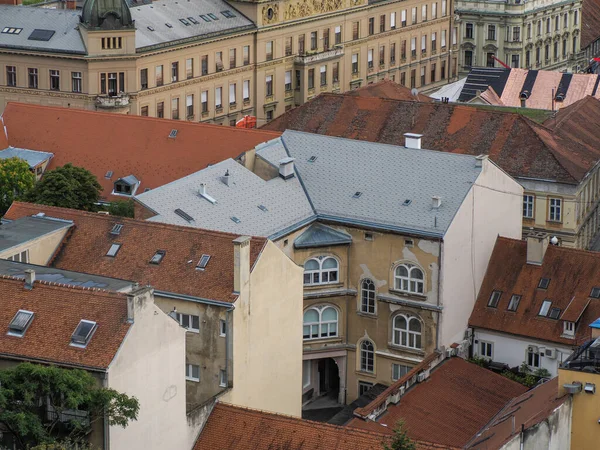 Zagreb Hırvat mimari kenti saat kulesinden Aerial view 'i inşa ediyor