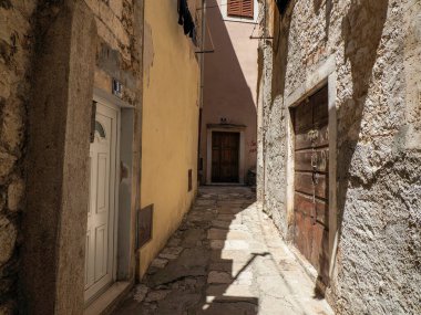 Hırvatistan 'ın dünya mirası sahası Sibenik' in ortaçağ köyü ayrıntıları