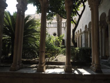 Dubrovnik Hırvat Ortaçağ kasabasındaki Fransisken Kilisesi ve Manastırı