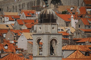 Dubrovnik Hırvatistan şehir duvarlarından ortaçağ kasaba manzarası