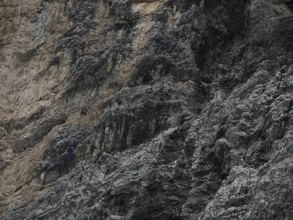 Escaladores Escalando Rochas Monte Croce Cruz Montanha Dolomitas Badia Vale — Fotografia de Stock