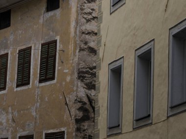 Brunico Brunek ortaçağ köy binası Val Pusteria Pustertal - Trentino Alto Adige Sudtirol Güney Tyrol İtalya, Avrupa