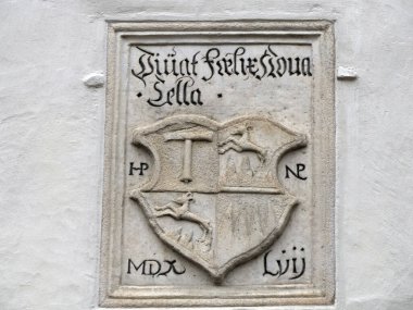 Brunico Brunek Ortaçağ Köyü 'nde bulunan Bolzano Üniversitesi duvar resimleri Val Pusteria Pustertal - Trentino Alto Adige Sudtirol Güney Tyrol İtalya, Avrupa