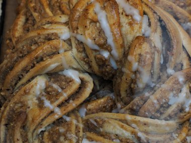 Trentino-Alto Adige 'den bir tyrol fırın ürünü İtalyan çavdar ekmeği cevizli somunlar ve geleneksel tohumlu tatlı