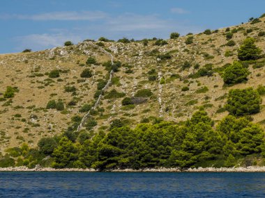 Turkuaz su cenneti lagünü Archipelago - Hırvatistan 'daki Kornati takımadaları ulusal parkının adaları