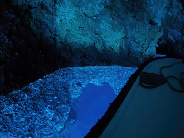 Wewnątrz Błękitna Jaskinia Bisevo Vis Wyspa Chorwacja — Zdjęcie stockowe